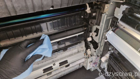 Czyściwo bezpyłowe drukarskie niebieskie, do czyszczenia wałków drukarskich i elementów mechanicznych w drukarkach